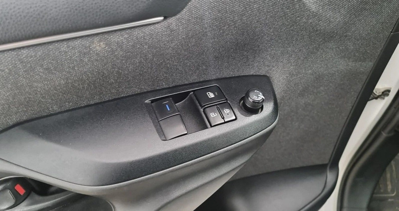 Toyota Yaris cena 45900 przebieg: 151022, rok produkcji 2022 z Olszyna małe 352